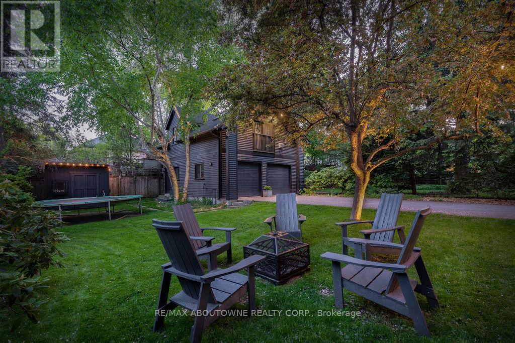 52 Kerr Street, Oakville, Ontario  L6K 3A1 - Photo 40 - W12633368