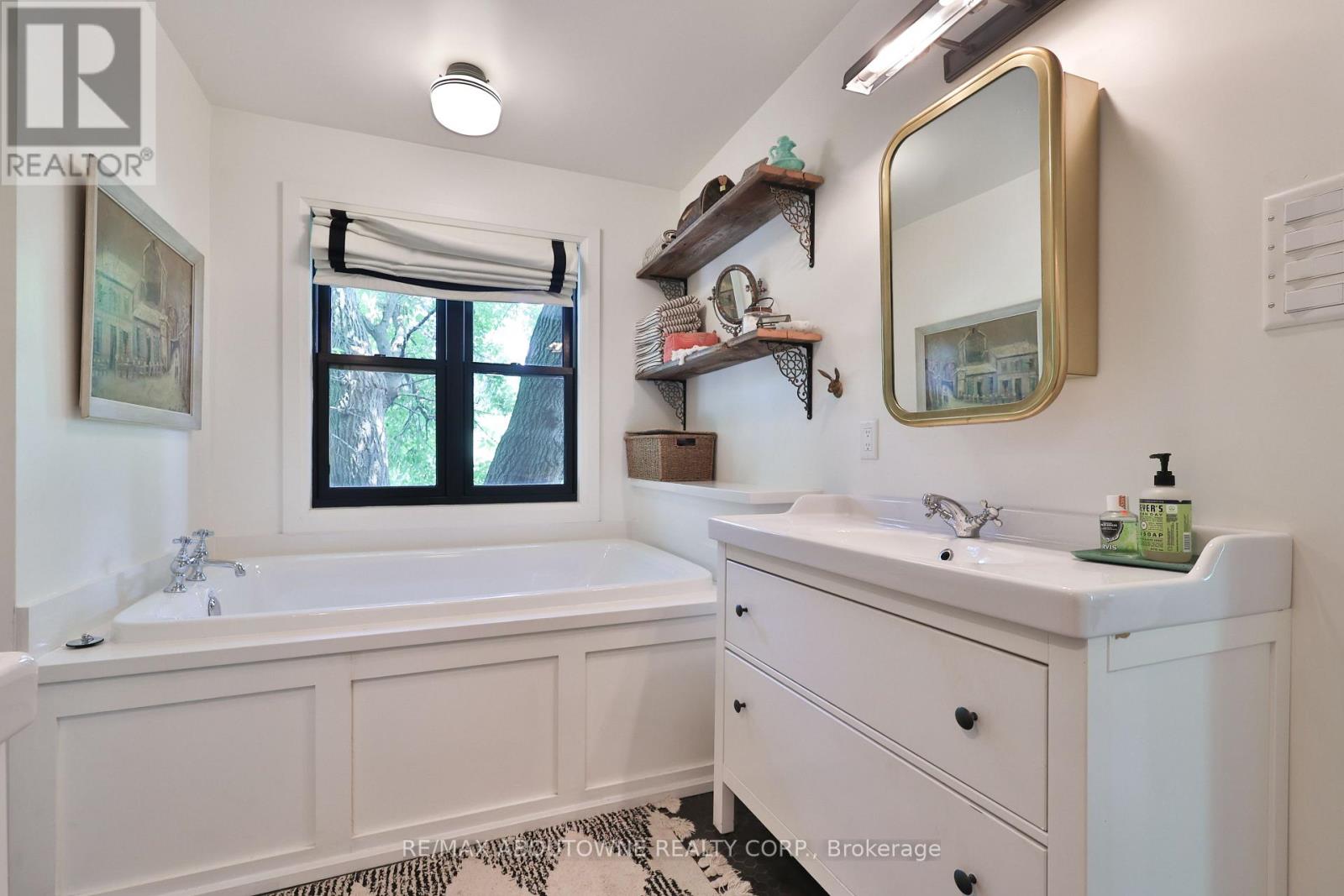 52 Kerr Street, Oakville, Ontario  L6K 3A1 - Photo 20 - W12633368