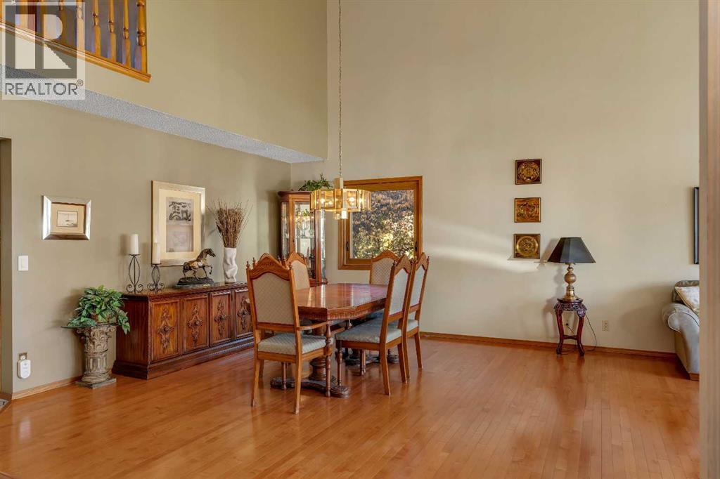 223 Shawnee Mews Sw, Calgary, Alberta  T2Y 1W4 - Photo 6 - A2269251