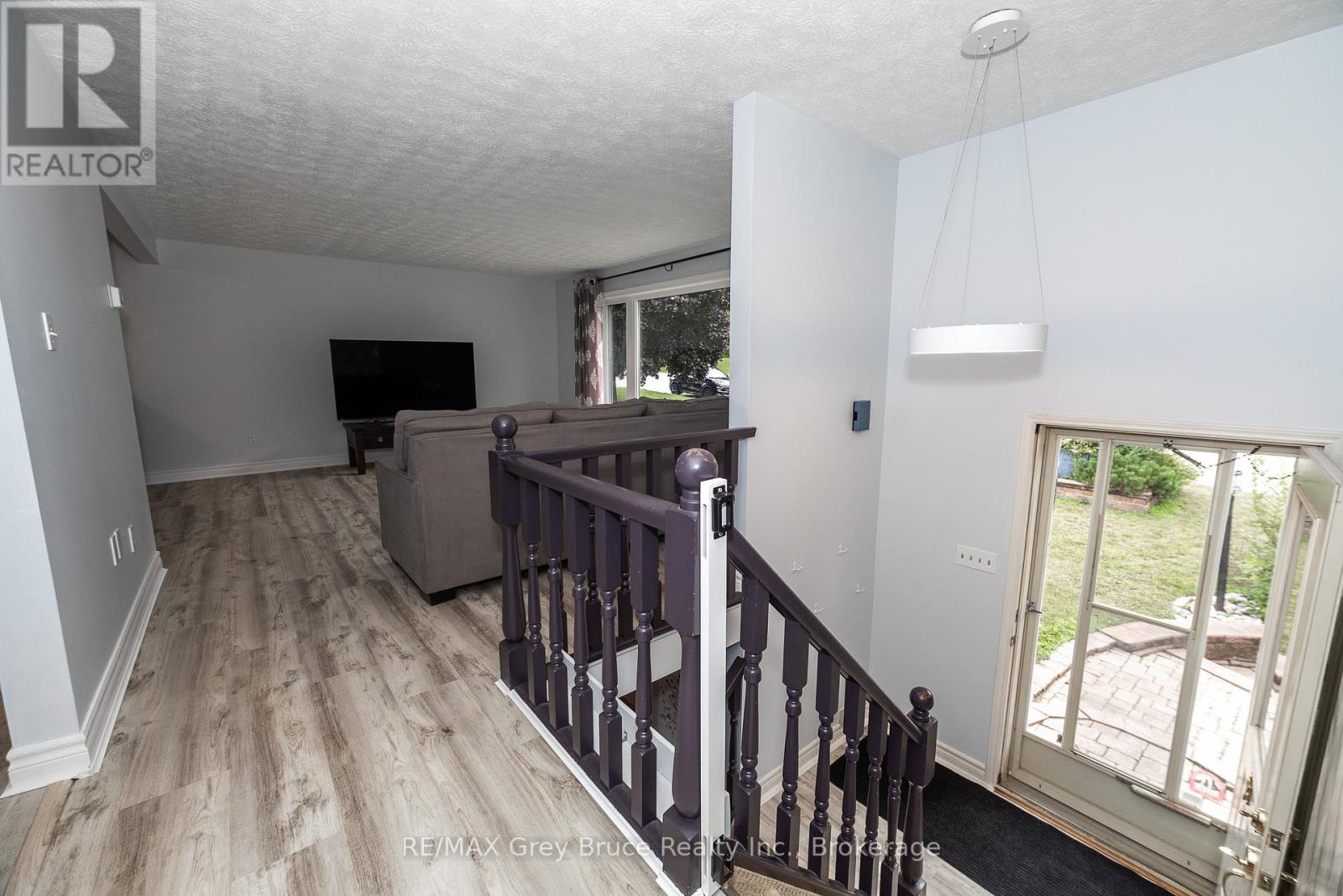 260 8th A Avenue E, Owen Sound, Ontario  N4K 6L2 - Photo 7 - X12492576