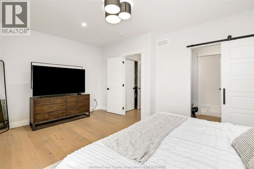 1023 Walker, Windsor, Ontario N8Y 2N6 - Photo 15 - 25031716