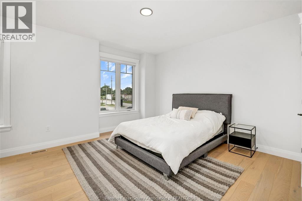 1023 Walker, Windsor, Ontario N8Y 2N6 - Photo 18 - 25031716