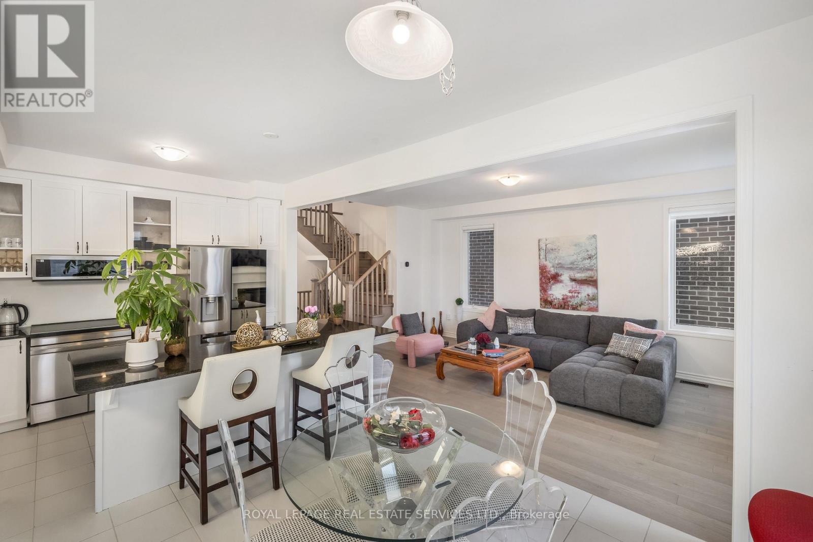 1558 Scarlett Trail, Pickering, Ontario  L1X 0N9 - Photo 11 - E12635010