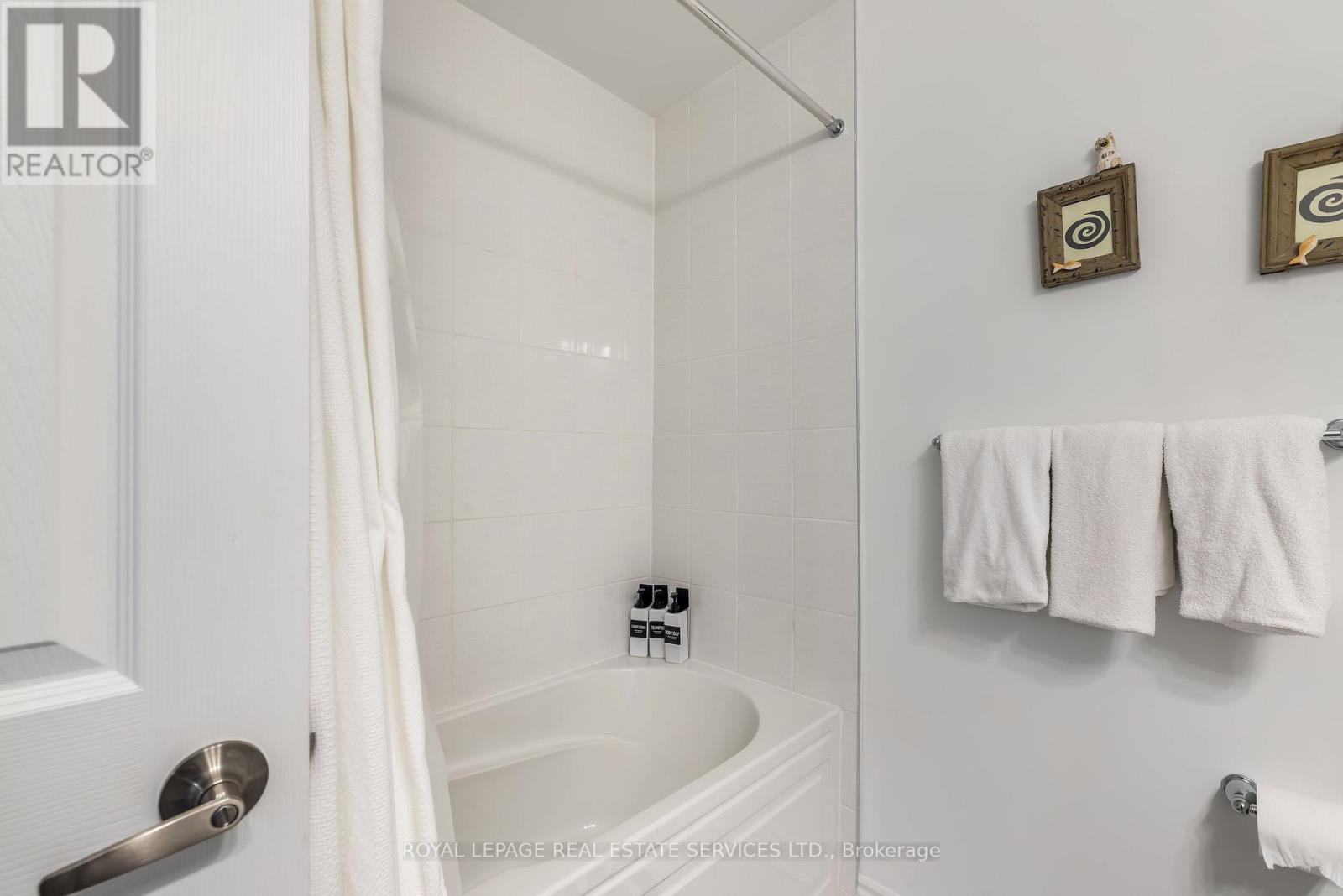 1558 Scarlett Trail, Pickering, Ontario  L1X 0N9 - Photo 20 - E12635010