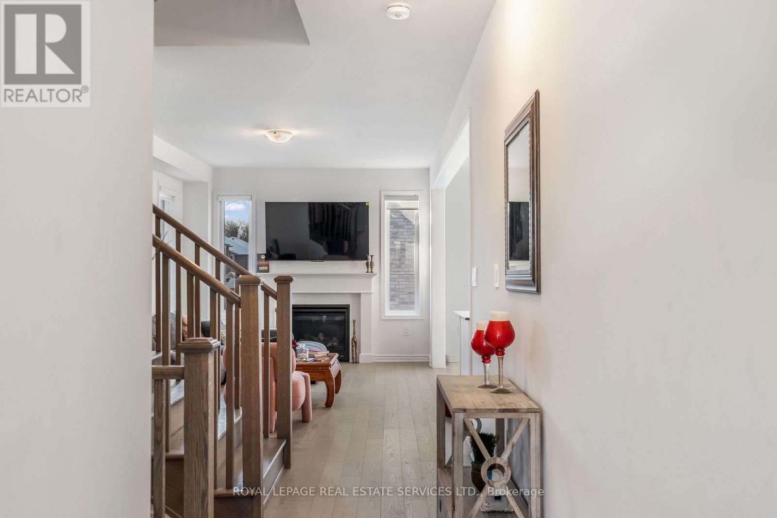 1558 Scarlett Trail, Pickering, Ontario  L1X 0N9 - Photo 5 - E12635010