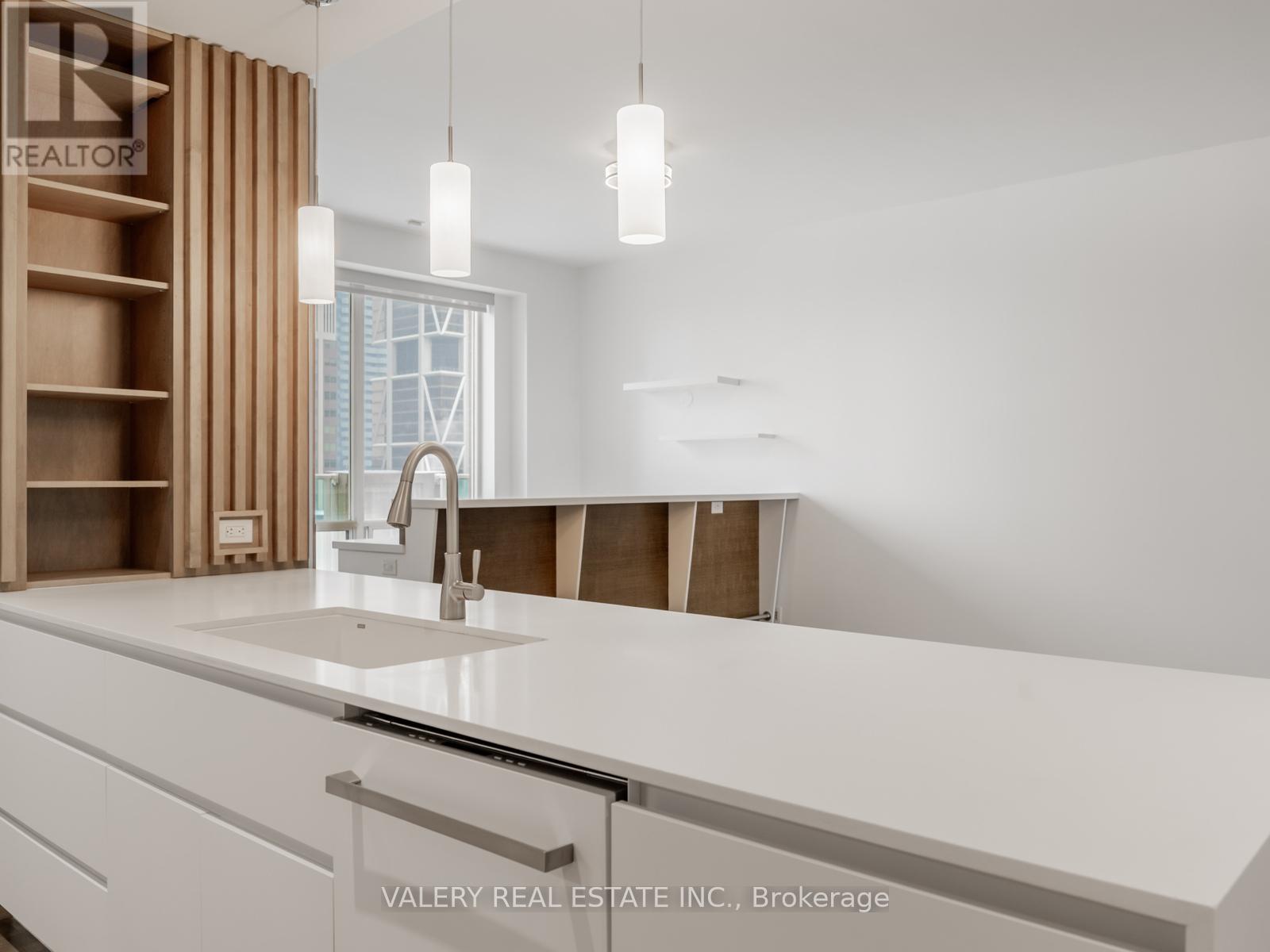 14d - 61 Yorkville Avenue, Toronto, Ontario  M5R 3V6 - Photo 7 - C12636498