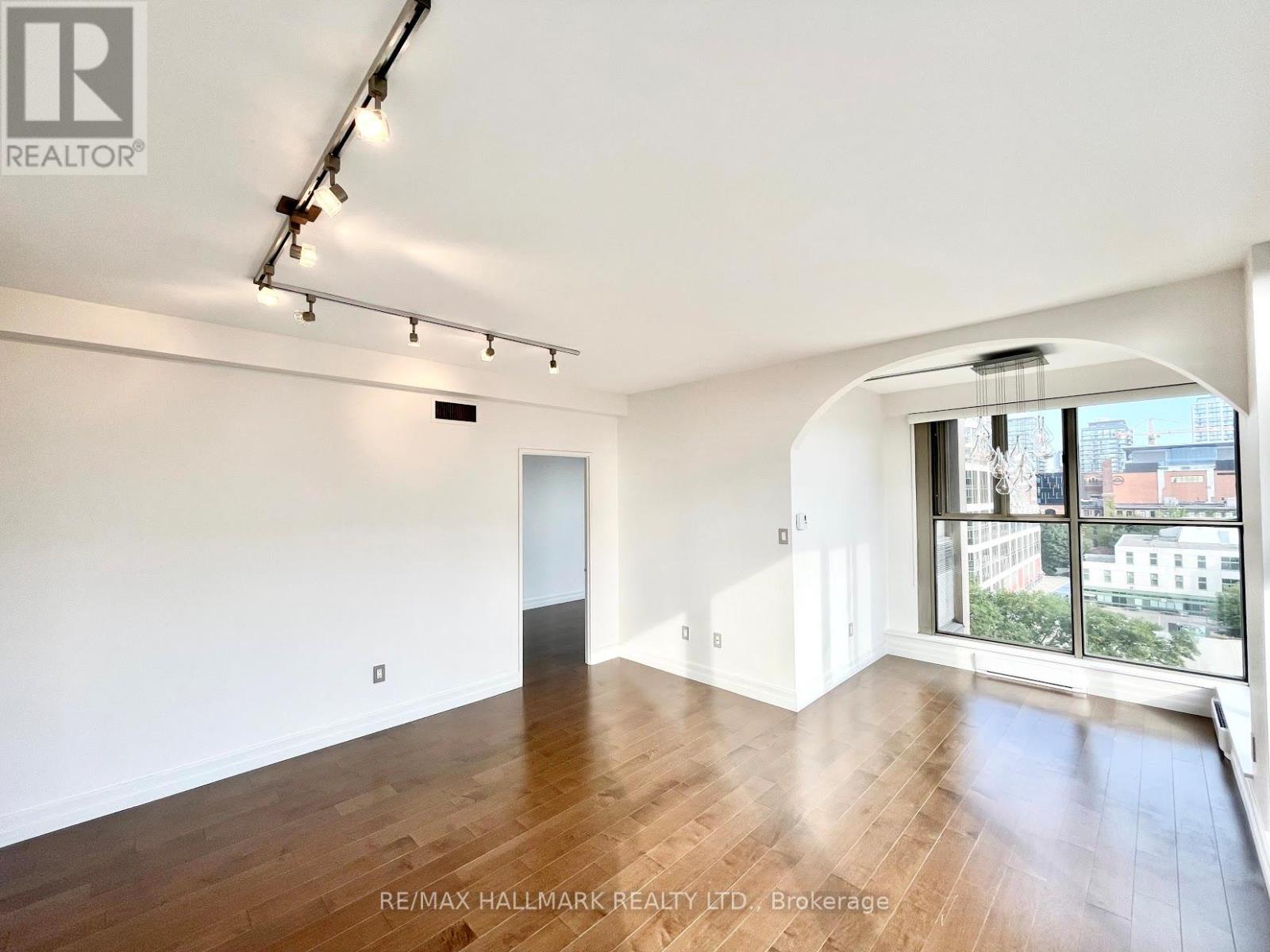 927 - 65 SCADDING AVENUE, Toronto, Ontario