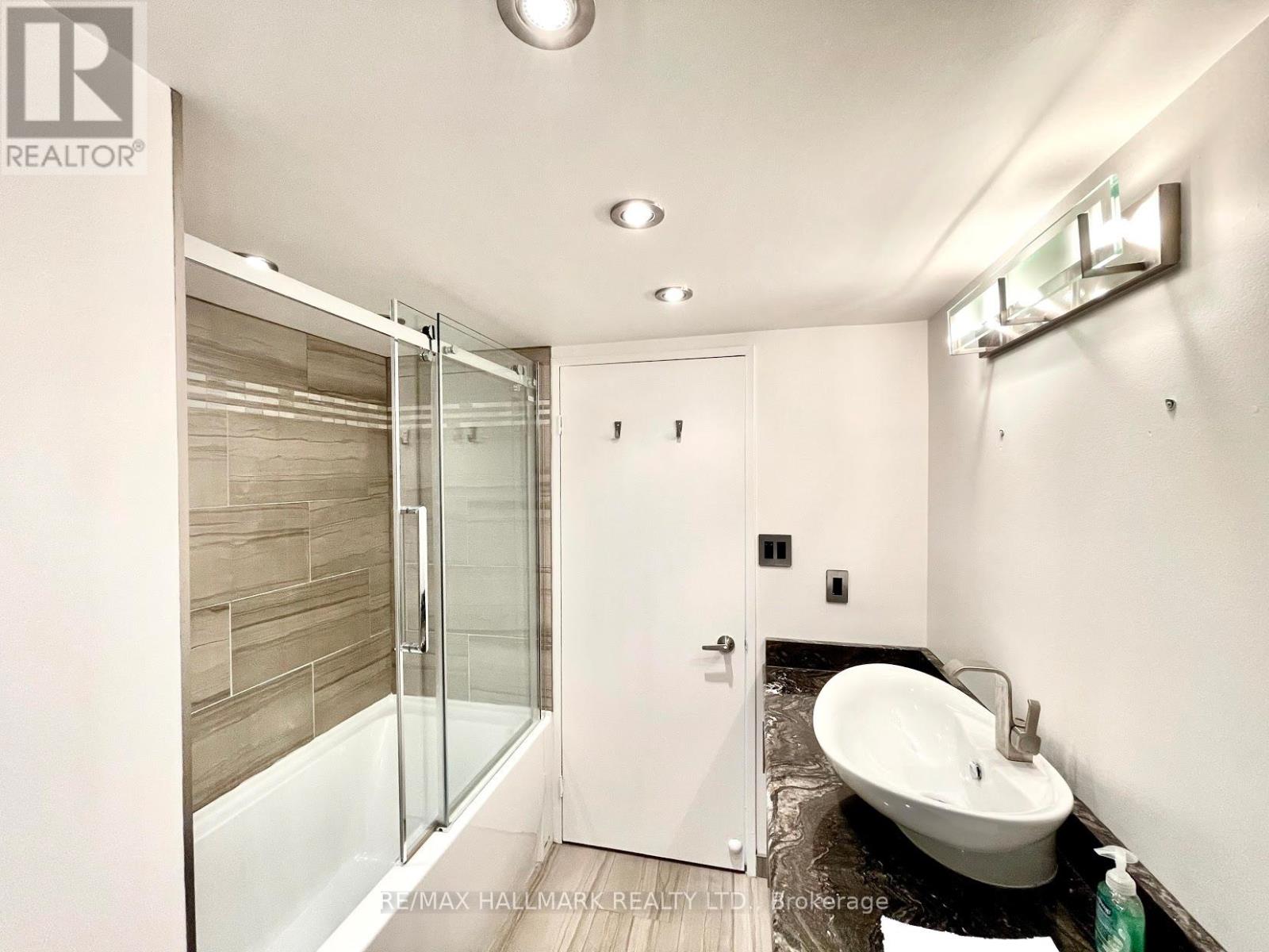 927 - 65 Scadding Avenue, Toronto, Ontario  M5A 4L1 - Photo 23 - C12636548