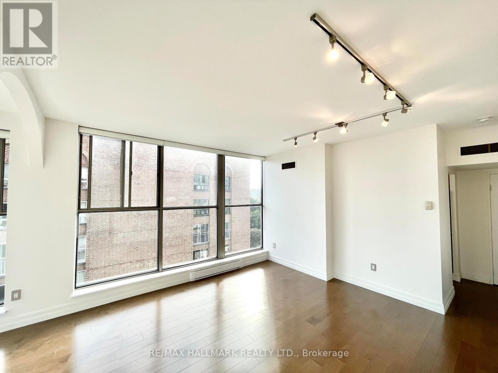 927 - 65 Scadding Avenue, Toronto, Ontario  M5A 4L1 - Photo 3 - C12636548