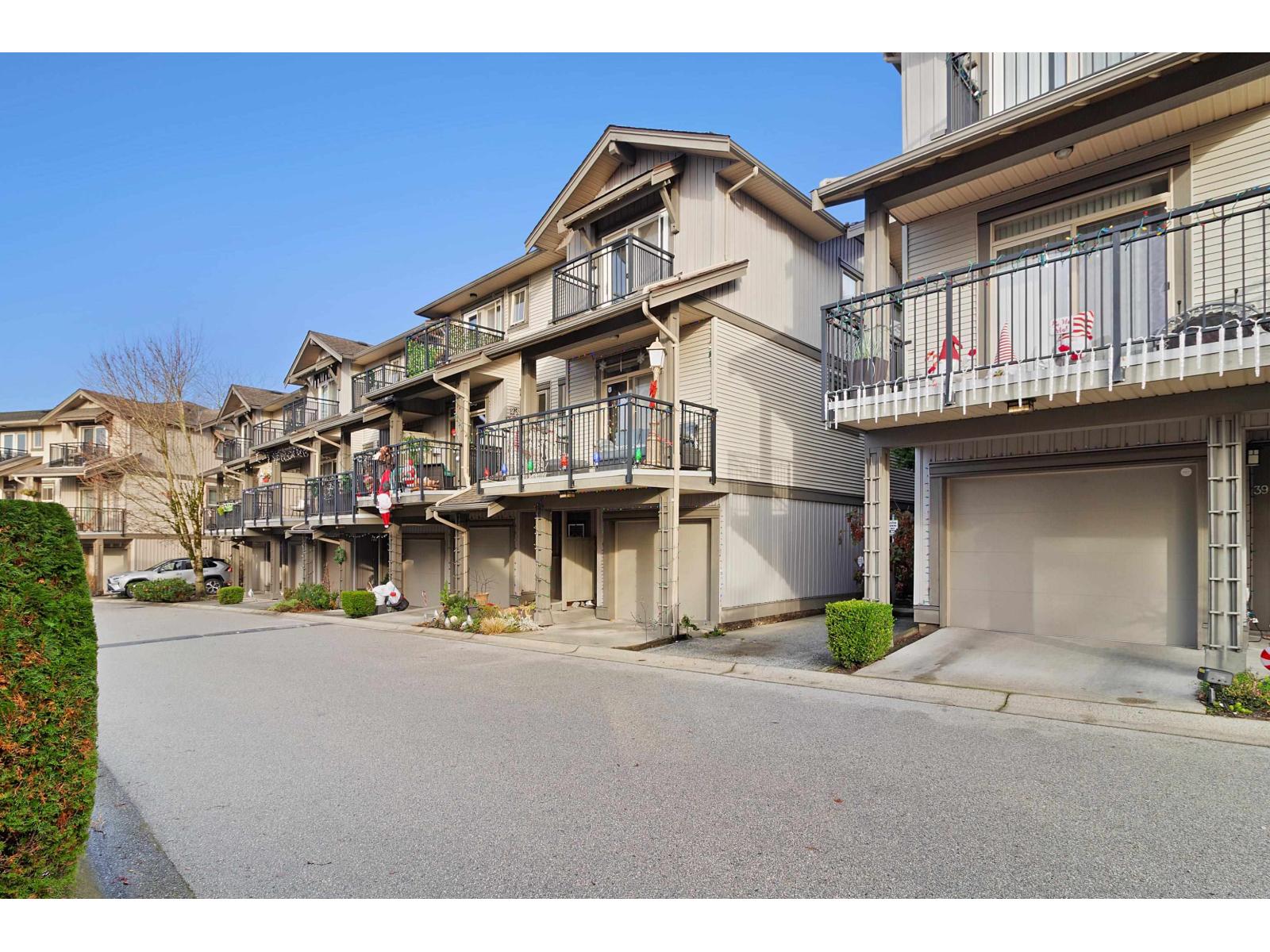 40 20326 68 Avenue, Langley, British Columbia  V2Y 1P6 - Photo 1 - R3074059