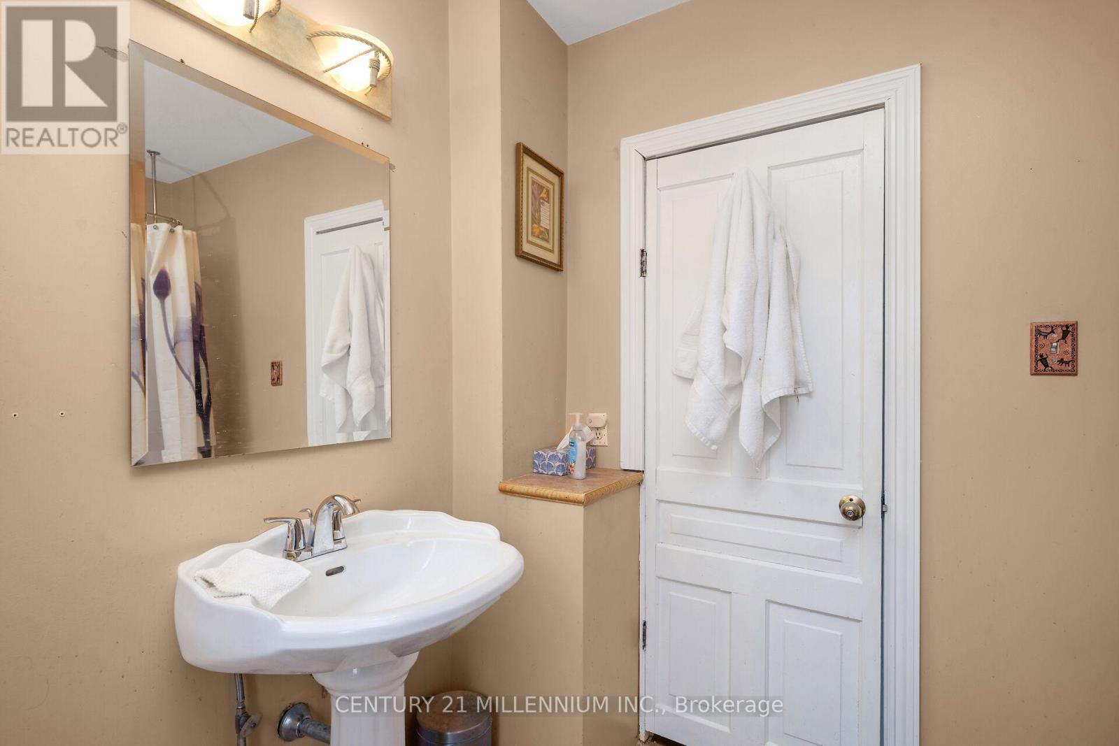 3 Centre Street, Erin, Ontario  N0B 1T0 - Photo 20 - X12544522