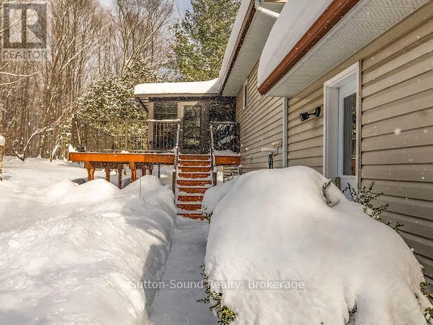 240135 Wilcox Side Road, Georgian Bluffs, Ontario N4K 5N7 - Photo 34 - X12636120