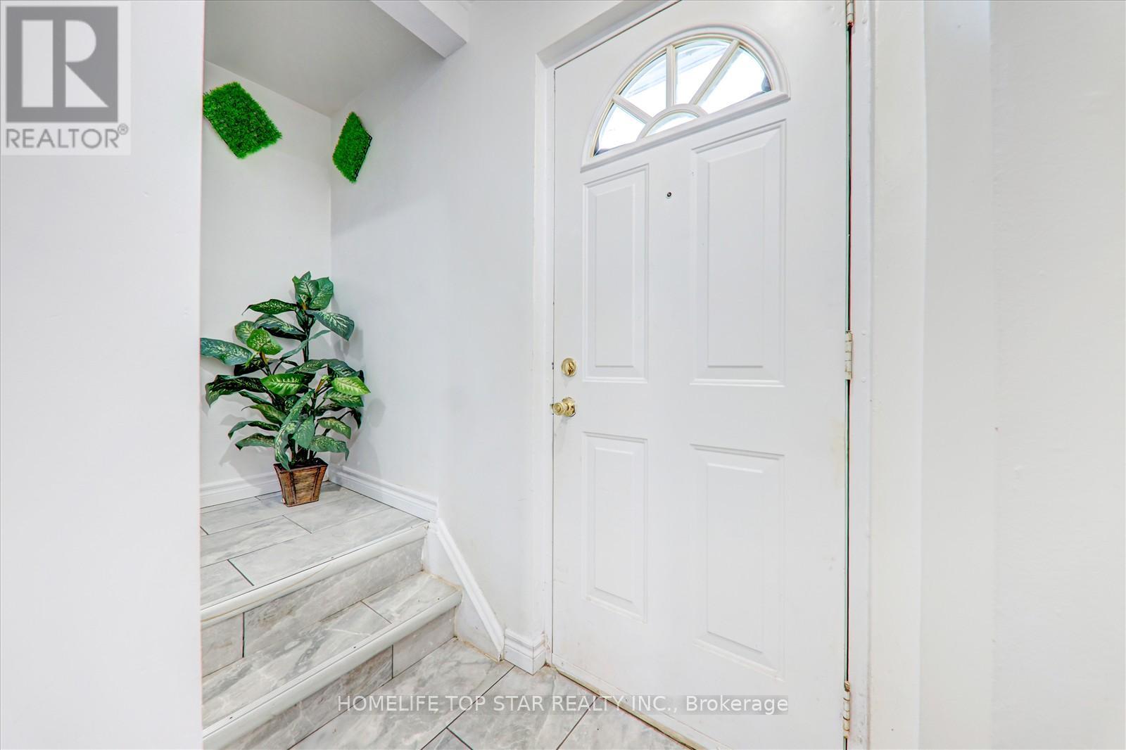 50 Chestnut Crescent, Toronto, Ontario  M1L 1Y5 - Photo 3 - E12636504