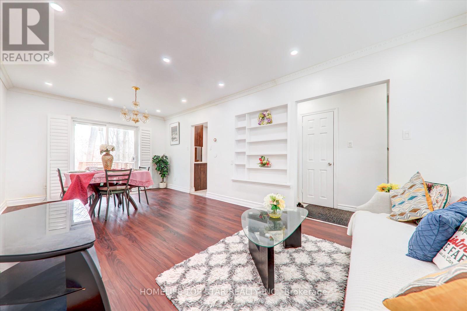 50 Chestnut Crescent, Toronto, Ontario  M1L 1Y5 - Photo 4 - E12636504