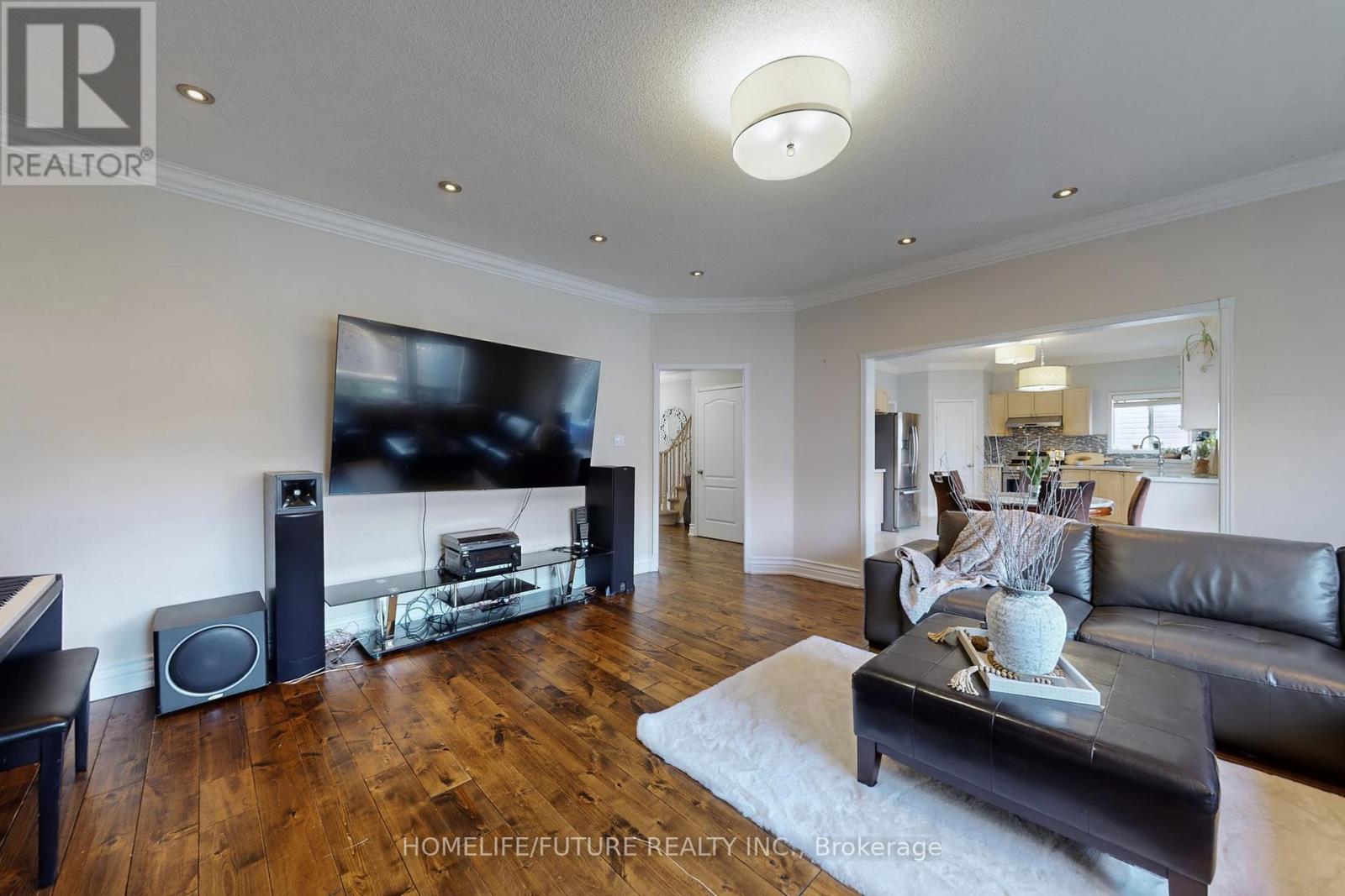 94 Carnwith Drive E, Whitby, Ontario  L1M 2K8 - Photo 10 - E12636508