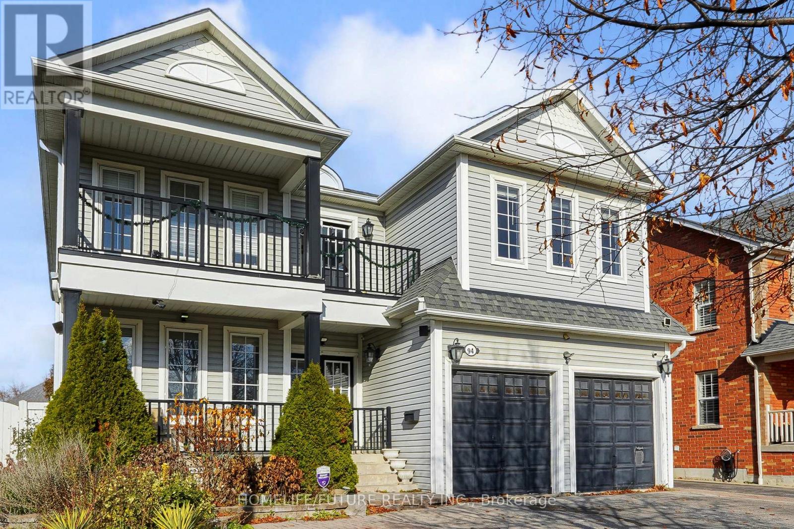 94 Carnwith Drive E, Whitby, Ontario  L1M 2K8 - Photo 3 - E12636508