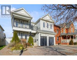 94 CARNWITH DRIVE E, Whitby, Ontario