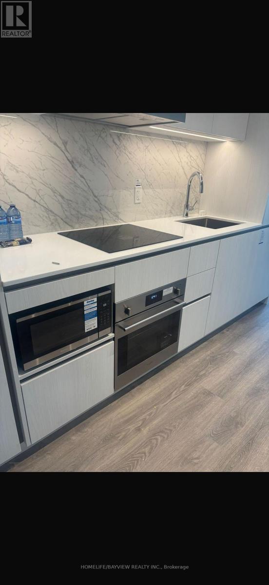 1211 - 8 Interchange Way, Vaughan, Ontario  L4K 4Z7 - Photo 7 - N12636488