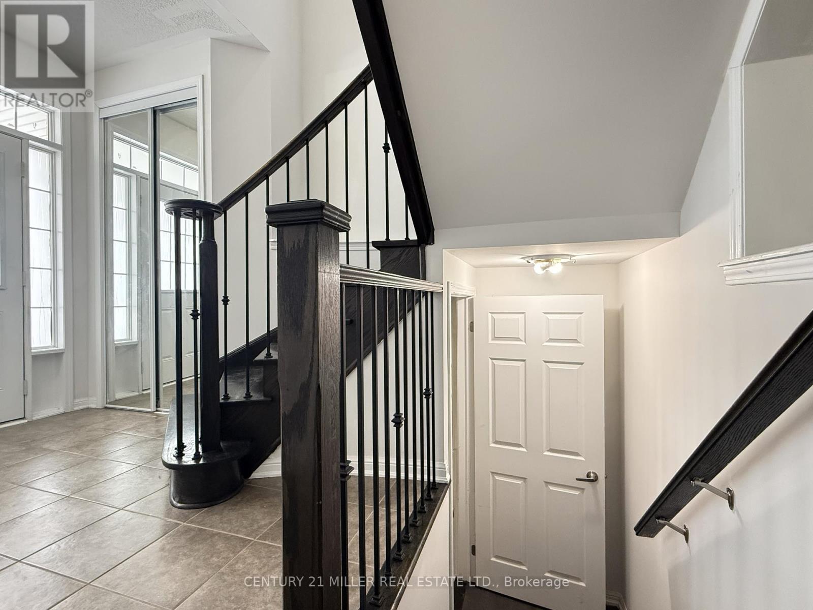 110 Gladys Clarkson Drive, Whitchurch-Stouffville, Ontario  L4A 0R3 - Photo 22 - N12636530