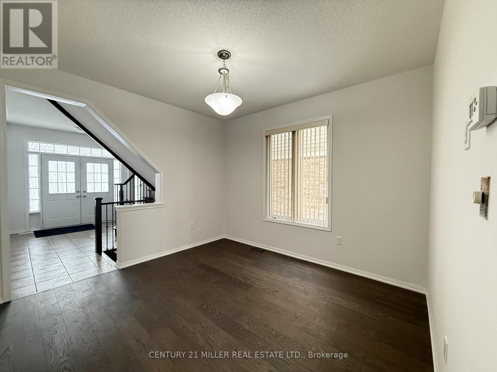 110 Gladys Clarkson Drive, Whitchurch-Stouffville, Ontario  L4A 0R3 - Photo 4 - N12636530