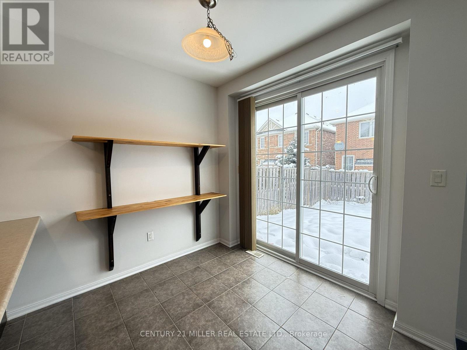 110 Gladys Clarkson Drive, Whitchurch-Stouffville, Ontario  L4A 0R3 - Photo 8 - N12636530