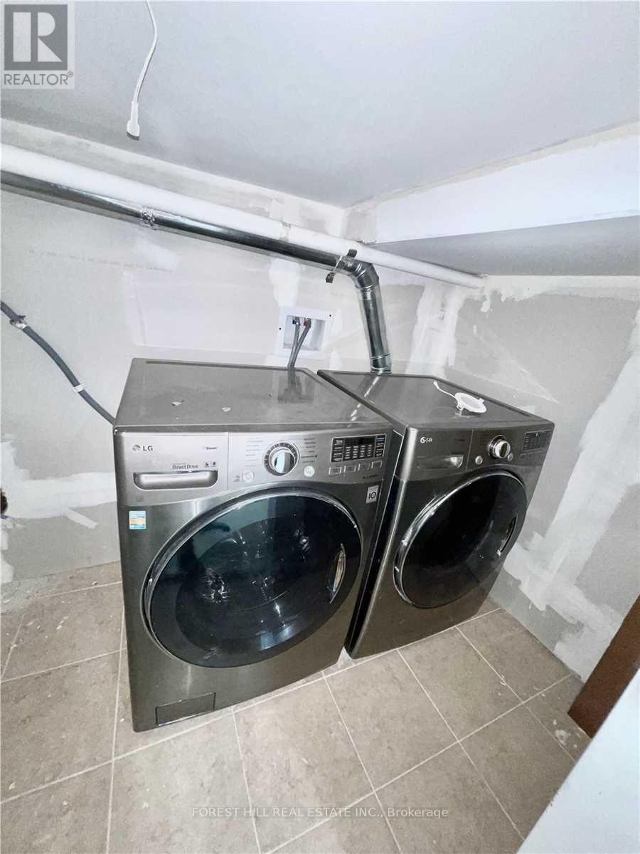 Lower - 432 Sydor Court, Newmarket, Ontario  L3X 2Y6 - Photo 14 - N12636534