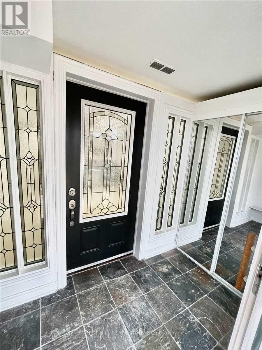 Lower - 432 Sydor Court, Newmarket, Ontario  L3X 2Y6 - Photo 2 - N12636534