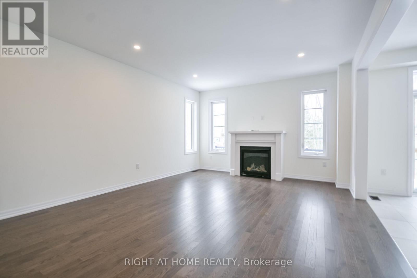 215 Sutherland Street S, Clearview (Stayner), Ontario  L0M 1S0 - Photo 11 - S12636510