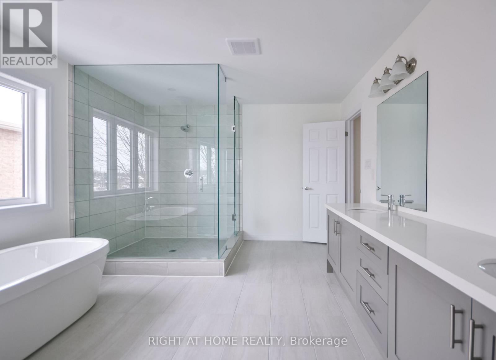 215 Sutherland Street S, Clearview (Stayner), Ontario  L0M 1S0 - Photo 13 - S12636510