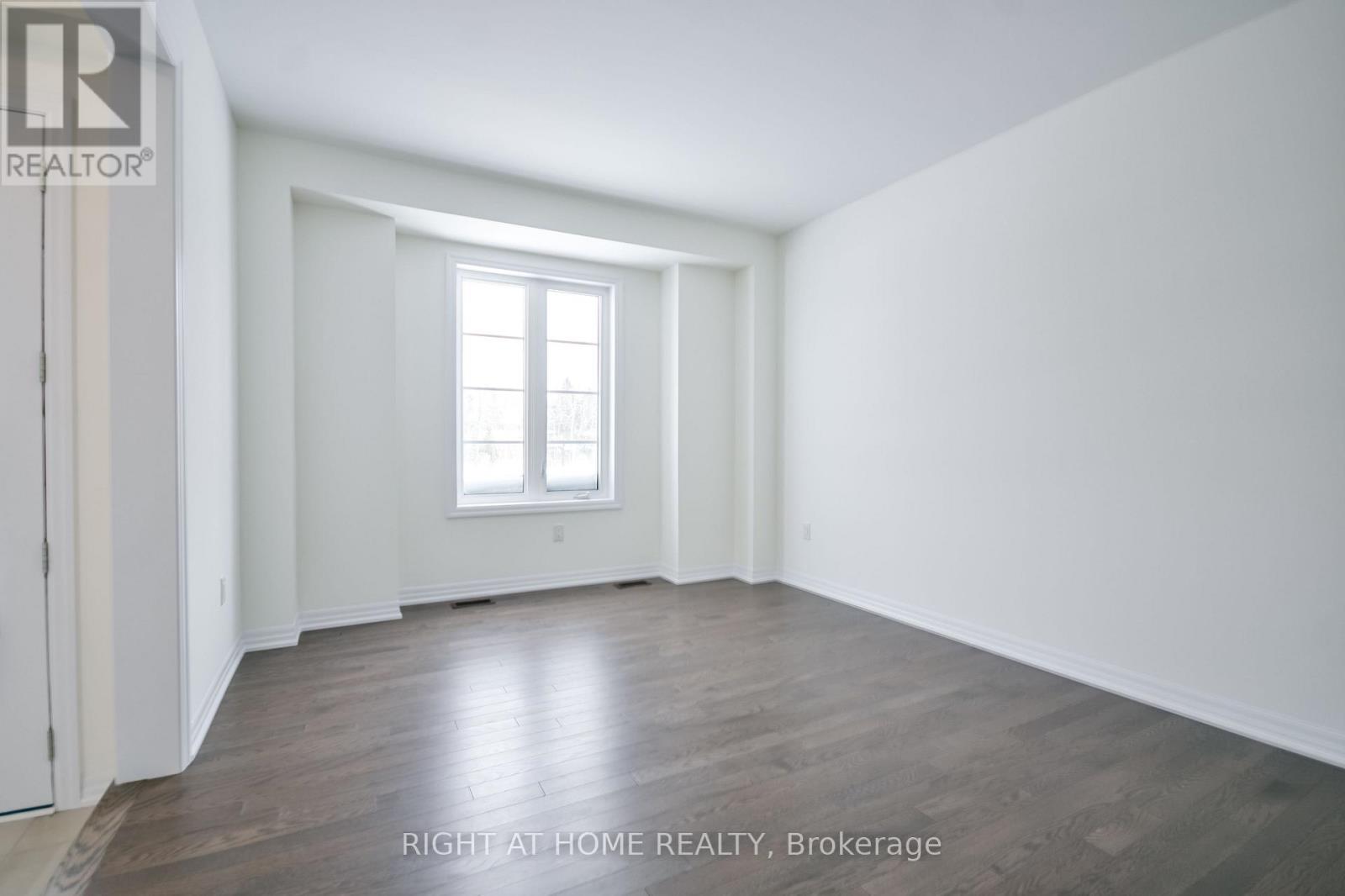 215 Sutherland Street S, Clearview (Stayner), Ontario  L0M 1S0 - Photo 16 - S12636510