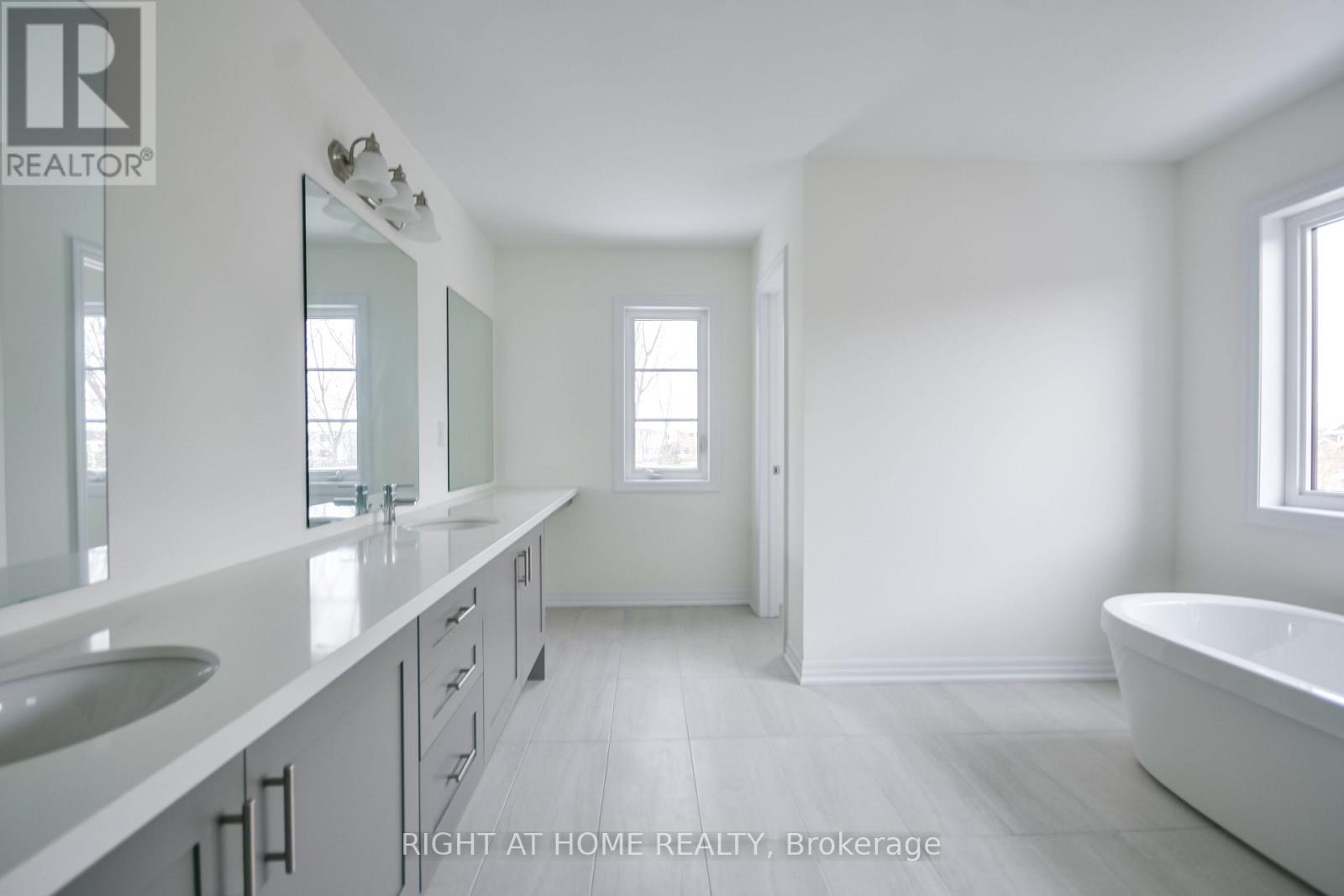 215 Sutherland Street S, Clearview (Stayner), Ontario  L0M 1S0 - Photo 22 - S12636510