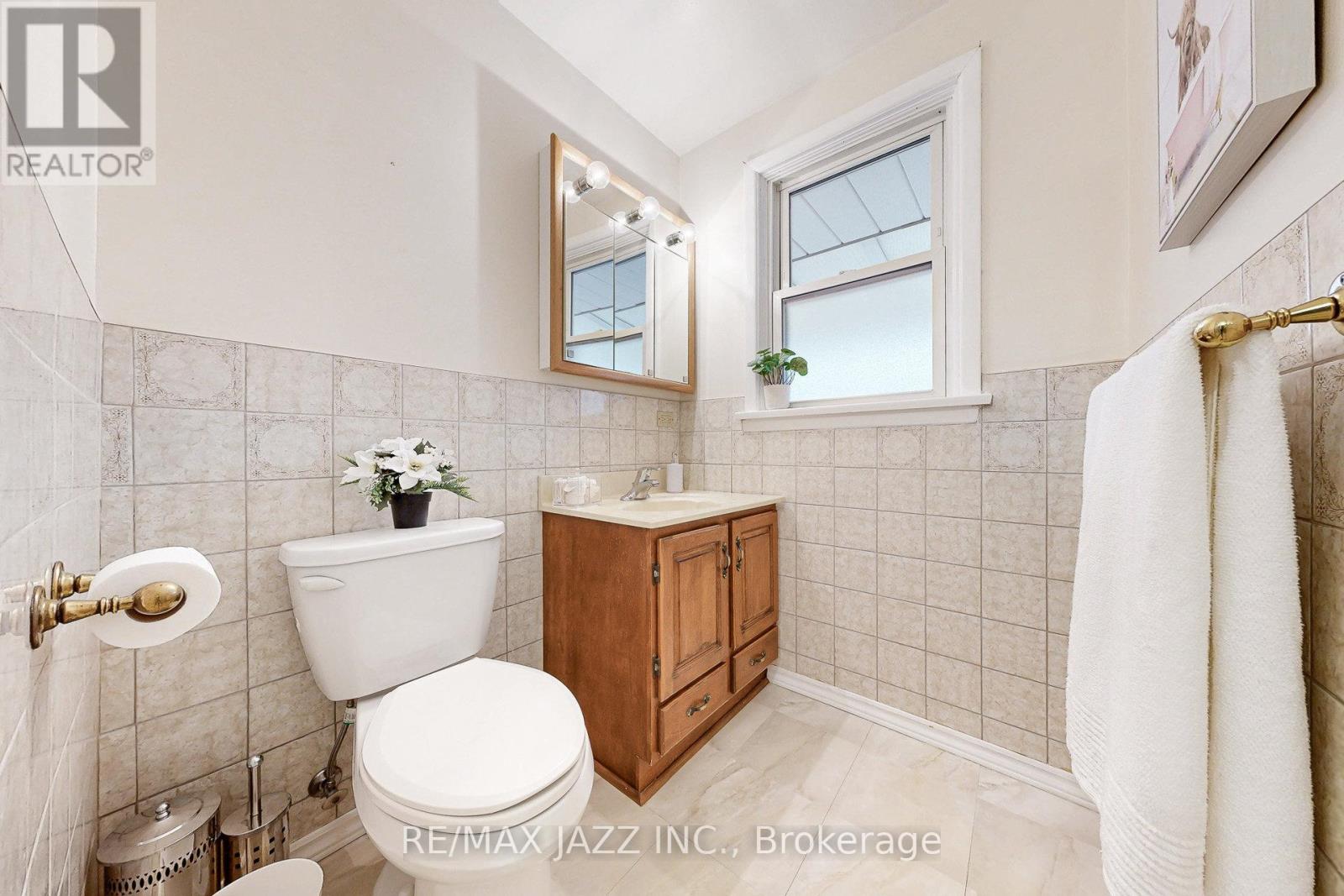 807 Annes Street, Whitby, Ontario  L1N 5K6 - Photo 18 - E12636588