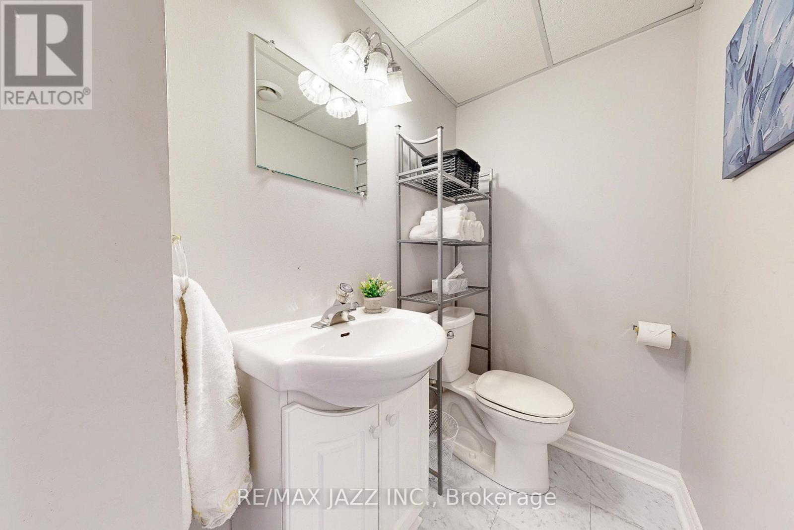 807 Annes Street, Whitby, Ontario  L1N 5K6 - Photo 37 - E12636588