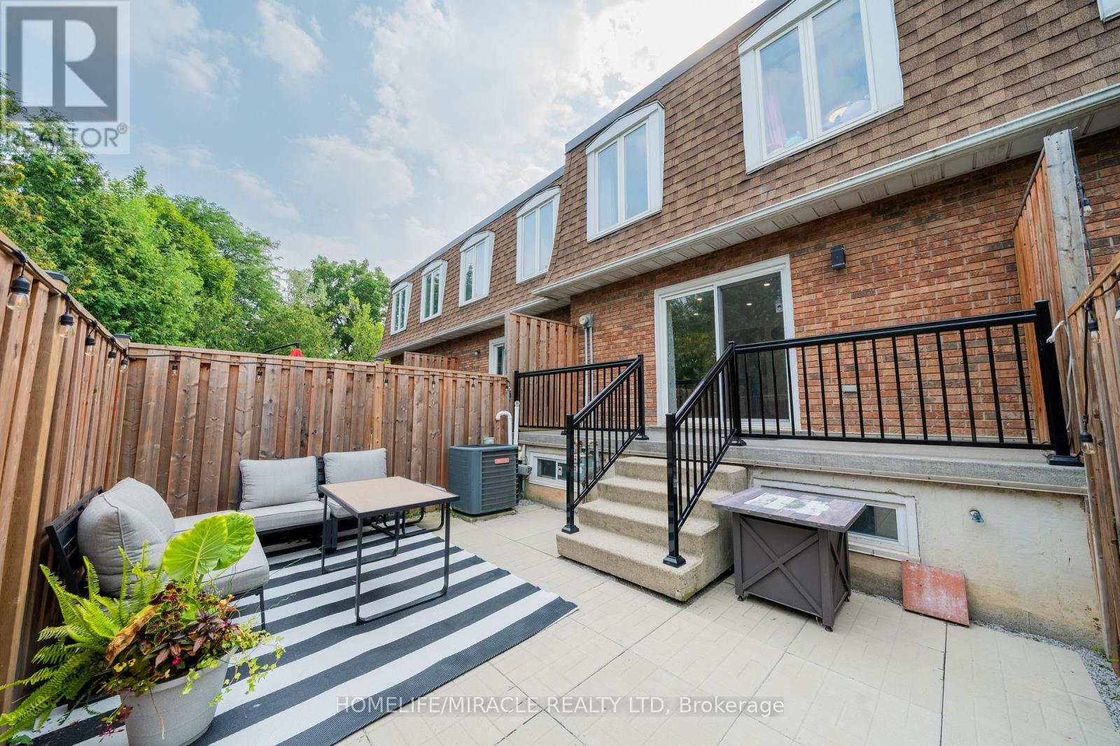 1548 Westminster Place, Burlington, Ontario  L7P 2B5 - Photo 44 - W12636466