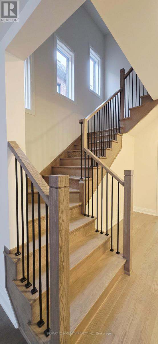 26 Aveena Road, Brampton, Ontario  L6P 4R8 - Photo 10 - W12636468