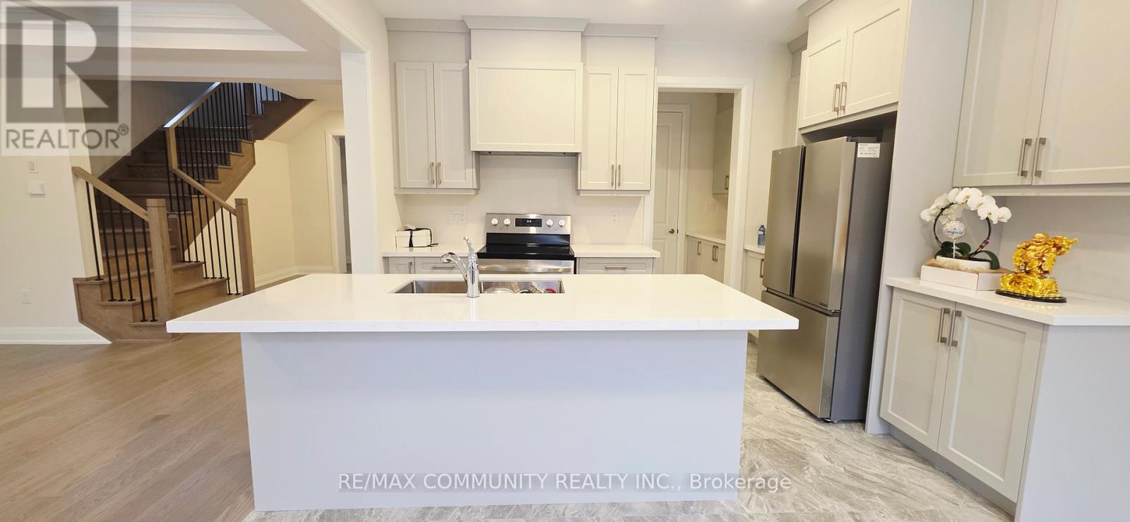 26 Aveena Road, Brampton, Ontario  L6P 4R8 - Photo 6 - W12636468