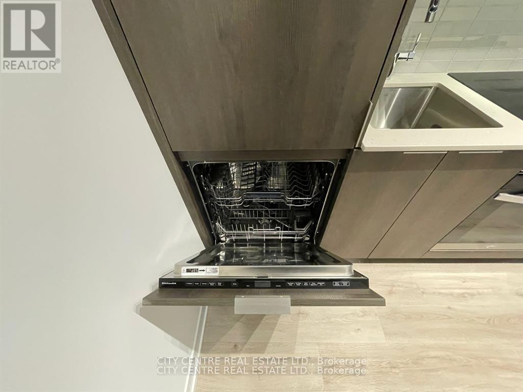 1406 - 395 Square One Drive, Mississauga, Ontario  L5B 0P6 - Photo 24 - W12636470