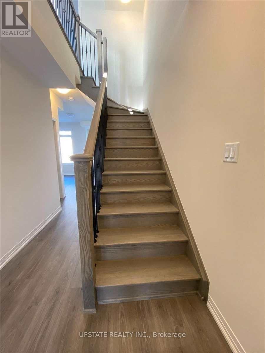 120 Purple Sage Drive, Brampton, Ontario  L6P 4P4 - Photo 4 - W12636490