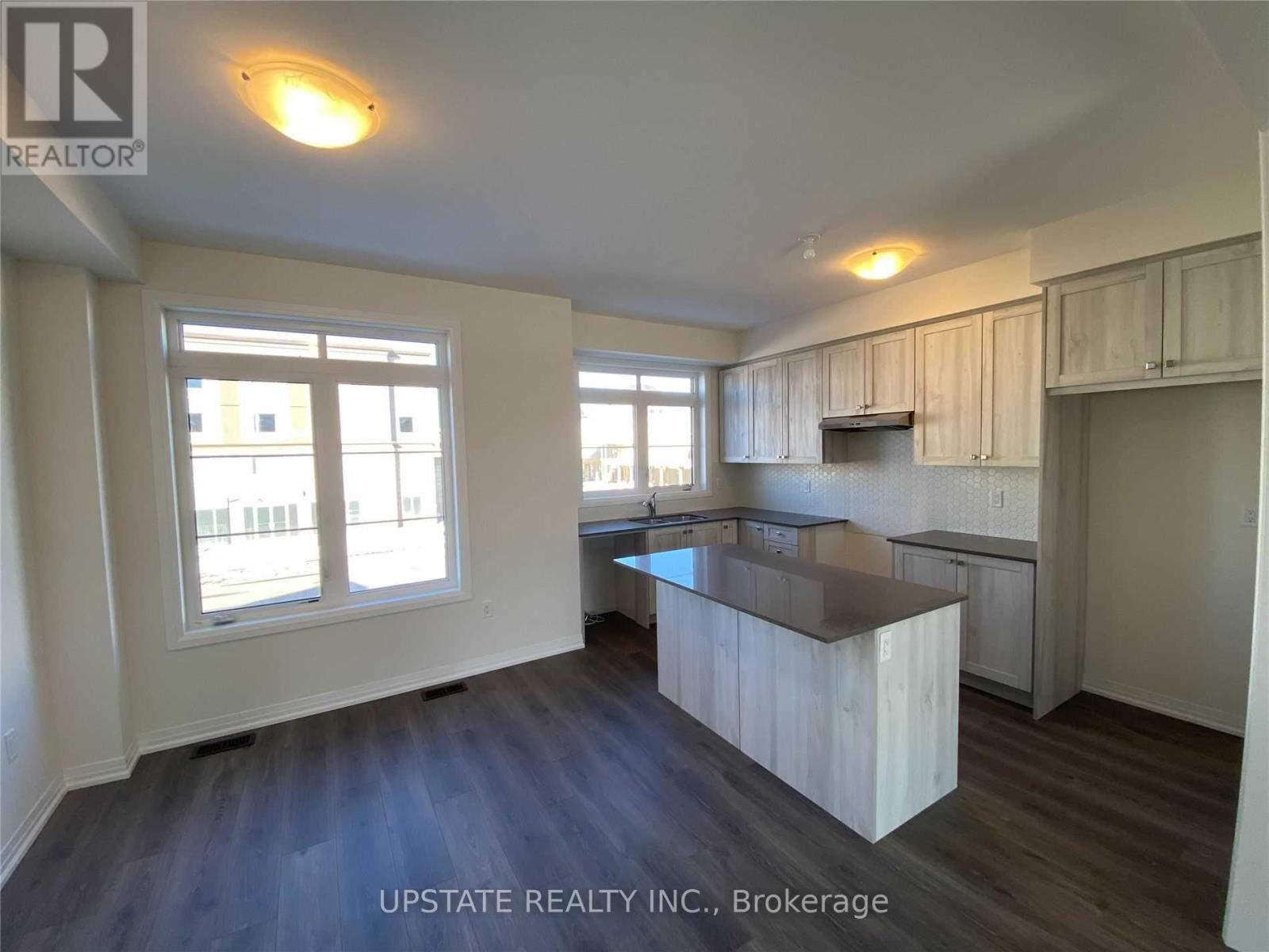 120 Purple Sage Drive, Brampton, Ontario  L6P 4P4 - Photo 5 - W12636490