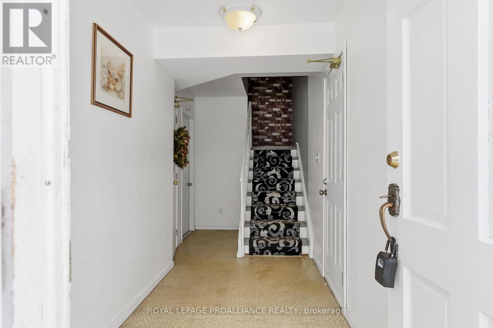 B - 32 James Street W, Cobourg, Ontario  K9A 2J9 - Photo 5 - X12636652