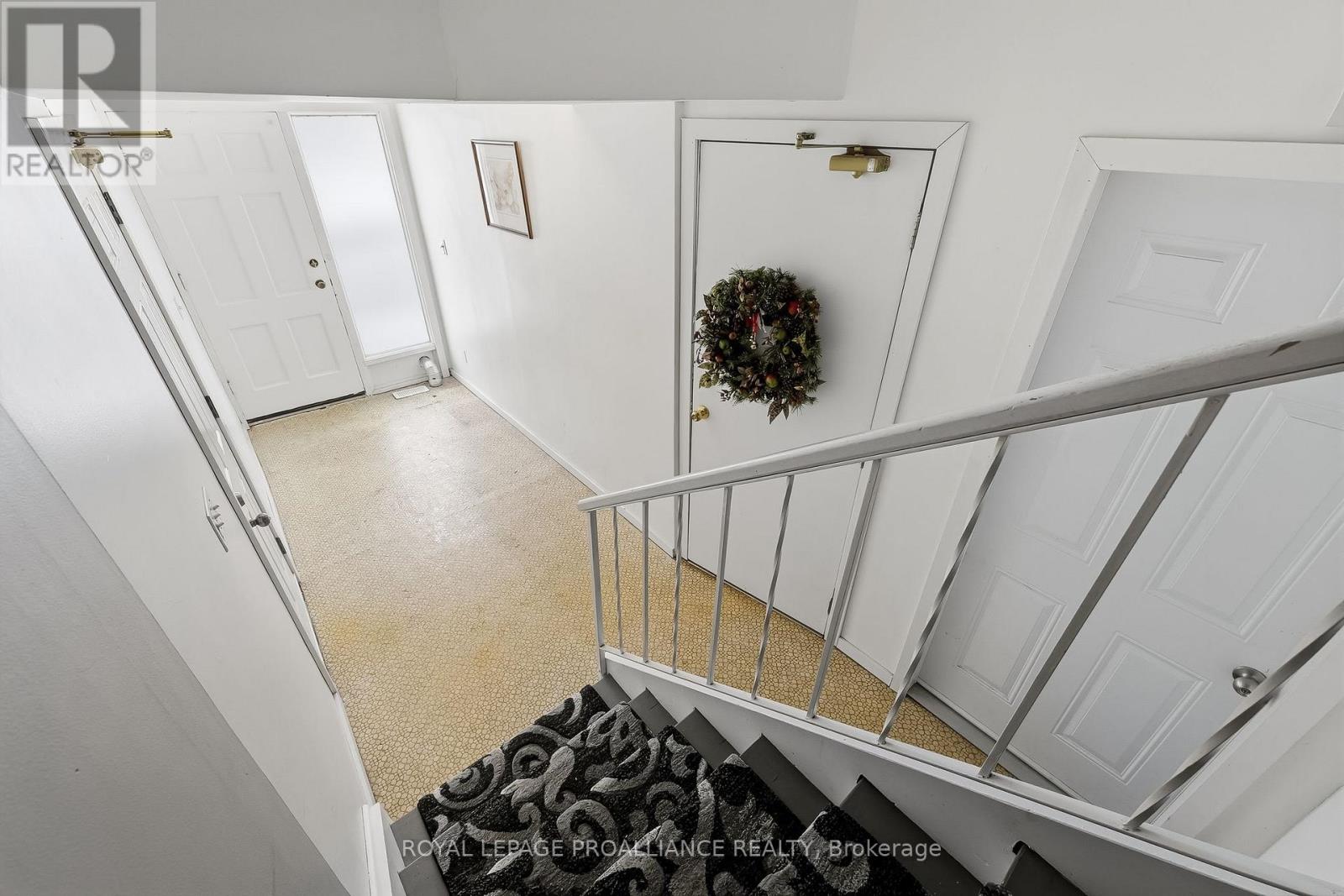 B - 32 James Street W, Cobourg, Ontario  K9A 2J9 - Photo 6 - X12636652