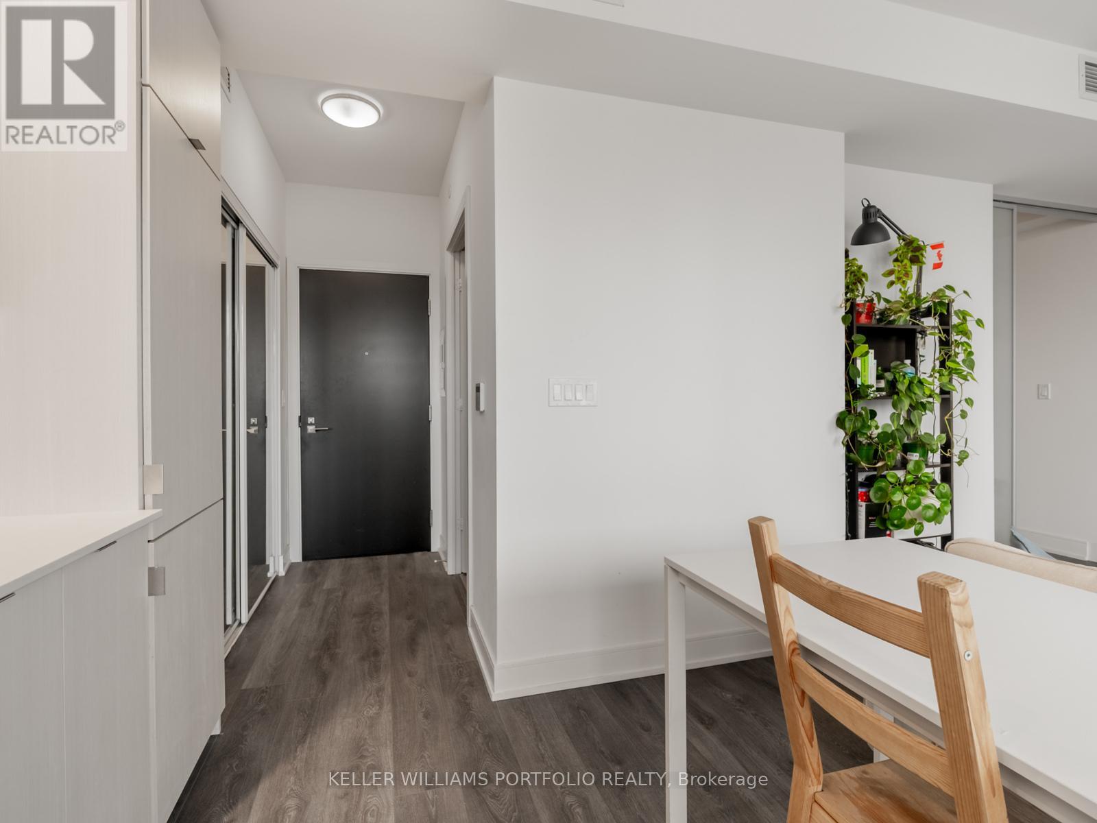 2501 - 89 Mcgill Street, Toronto, Ontario  M5B 0B1 - Photo 14 - C12633292