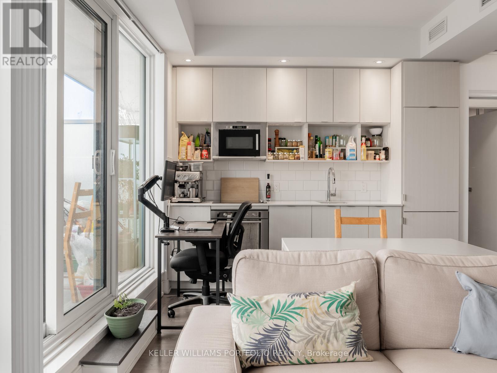 2501 - 89 Mcgill Street, Toronto, Ontario  M5B 0B1 - Photo 6 - C12633292