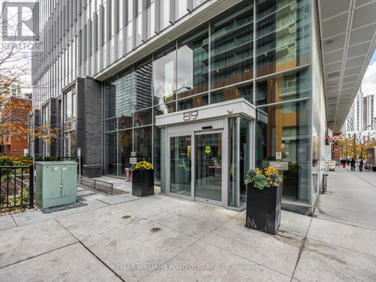 2501 - 89 Mcgill Street, Toronto, Ontario  M5B 0B1 - Photo 2 - C12633292