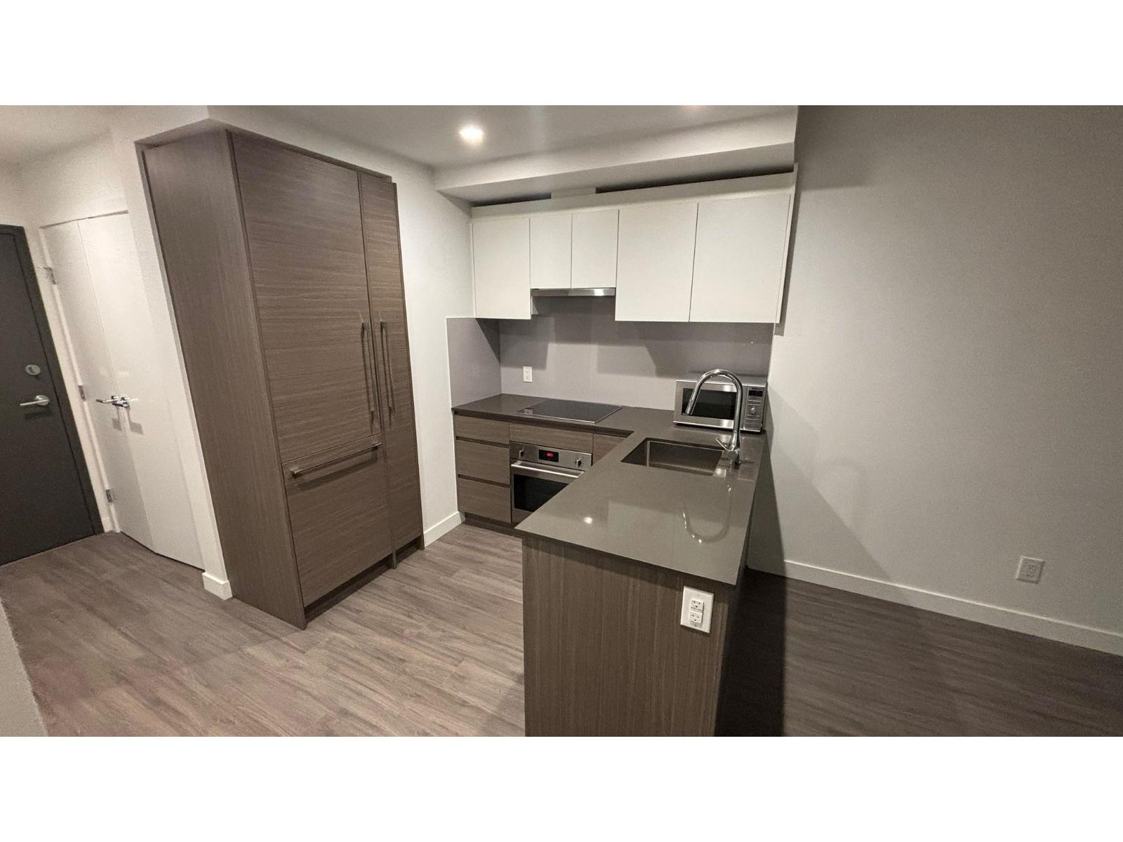 2508 13615 Fraser Highway, Surrey, British Columbia  V3T 0P7 - Photo 4 - R3069378