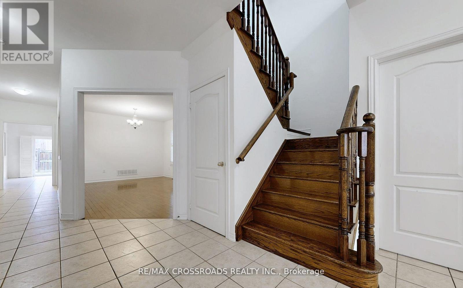 73 Eakin Mill Road, Markham, Ontario  L6E 1N9 - Photo 24 - N12636512