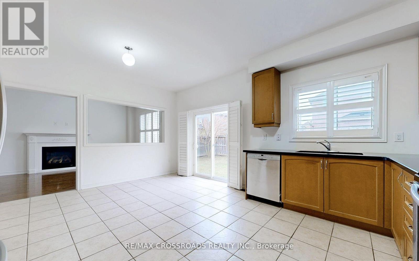 73 Eakin Mill Road, Markham, Ontario  L6E 1N9 - Photo 12 - N12636512