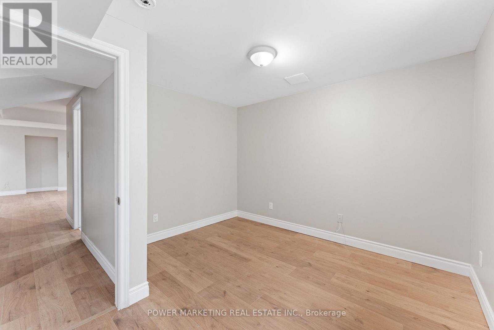 3 Newbury Crescent, Brampton, Ontario  L6S 5L7 - Photo 33 - W12636596