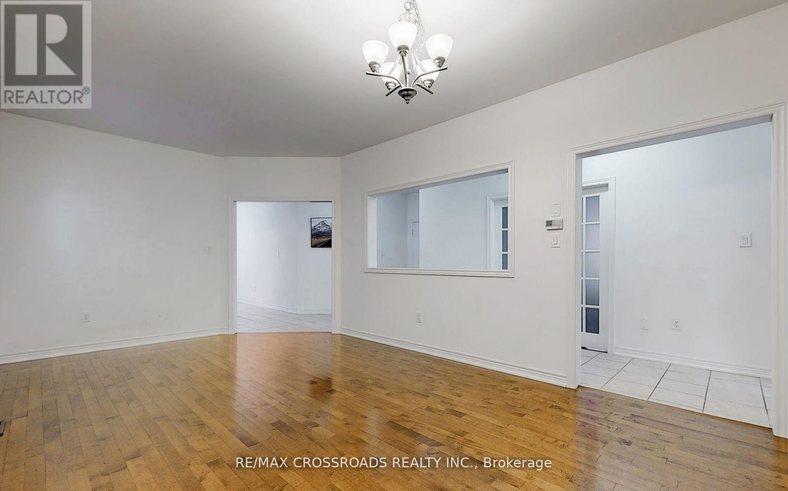 73 Eakin Mill Road, Markham, Ontario  L6E 1N9 - Photo 4 - N12636512