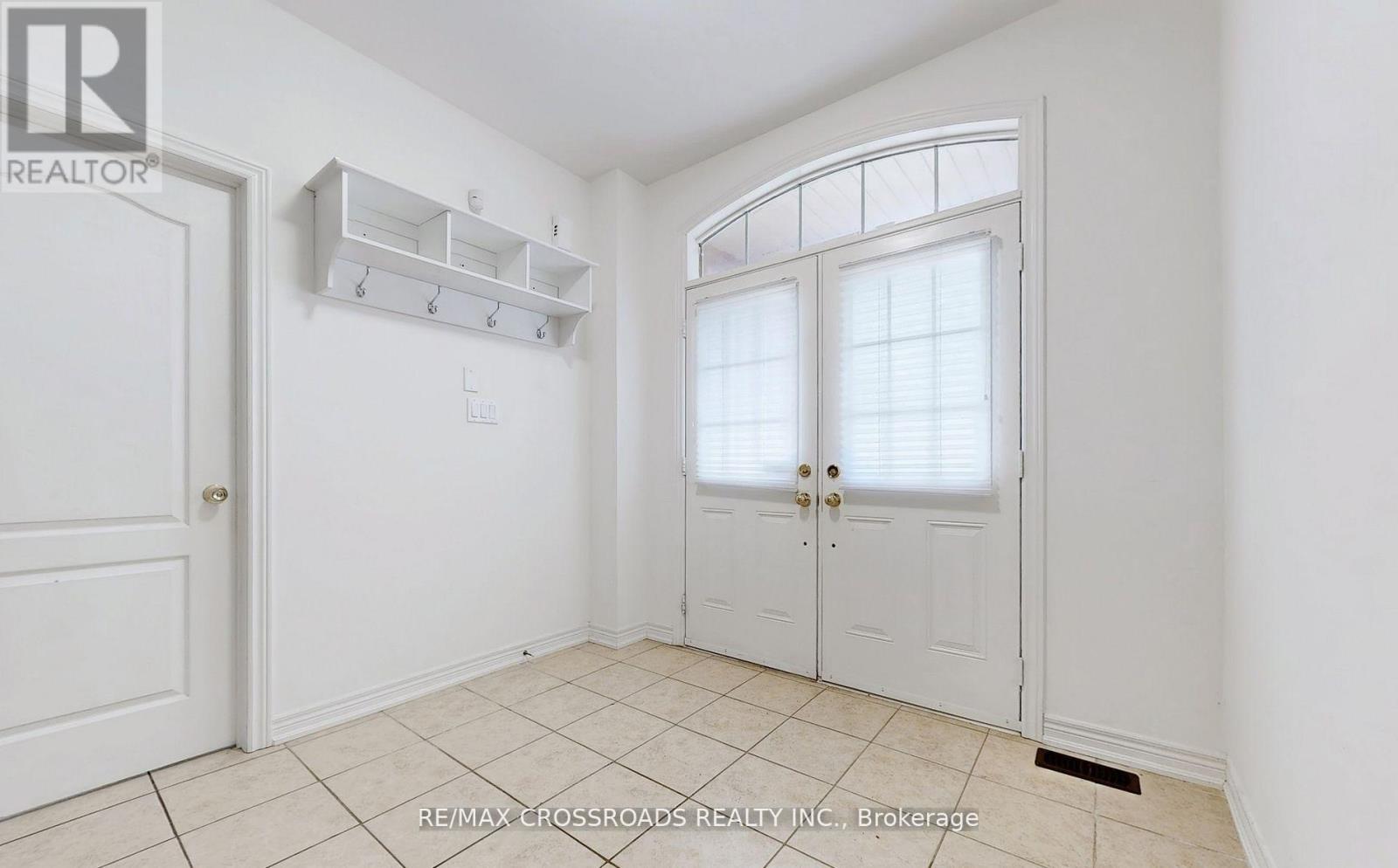 73 Eakin Mill Road, Markham, Ontario  L6E 1N9 - Photo 22 - N12636512